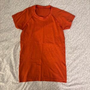 Lululemon Swiftly Tech Short-Sleeve Shirt 2.0 Hip Length